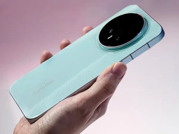 The Honor Magic 8 Leak Reveals a 7,000mAh Beast With 1TB Storage and Elite Design
